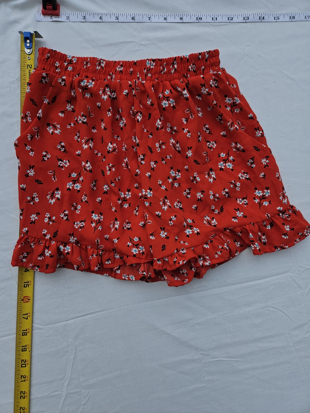 Red Floral Ruffle Flowey Elastic Waist Shorts Size Xs